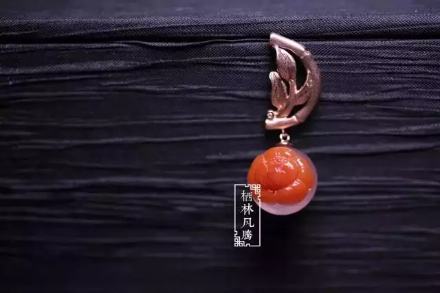 属狗的人佩戴什么招财，属狗的人佩带什么水晶能旺财