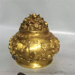 1、财神爷的香炉灰满了怎么办:财神爷前面的香炉里的炉灰自己满了是怎么回事