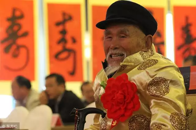 022屬豬人更大靠山是誰，屬豬的貴人及小人"