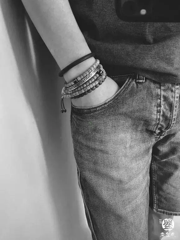 男人脖子上戴什么好，男人佩戴什么招财辟邪