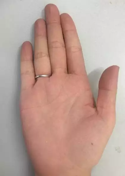 3、陰差陽錯女命一般有幾次婚姻:陰差陽錯命