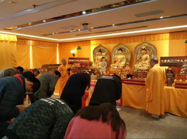 6年虎女36岁运势，1986年属虎35岁后享福女"