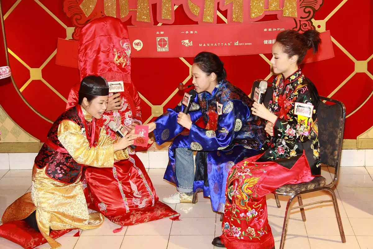 1、72年屬鼠女一生婚姻:72年屬鼠的女的婚姻如何？