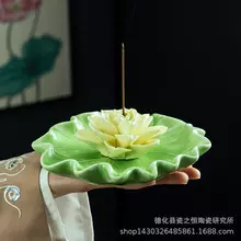 8、香灰落在桌子上怎么办:掉在供桌上的香灰可以放回香炉里吗？