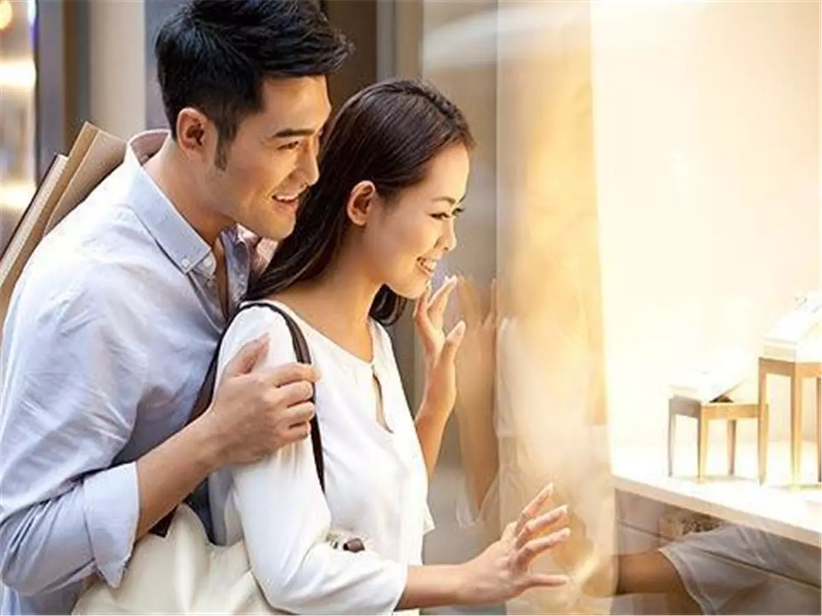 2、自私的男人的表現:男人自私的人常有的7種表現是什麼？