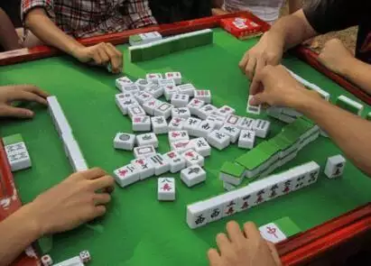 2、下午打麻将手气好不好:我打麻将手气好不好？