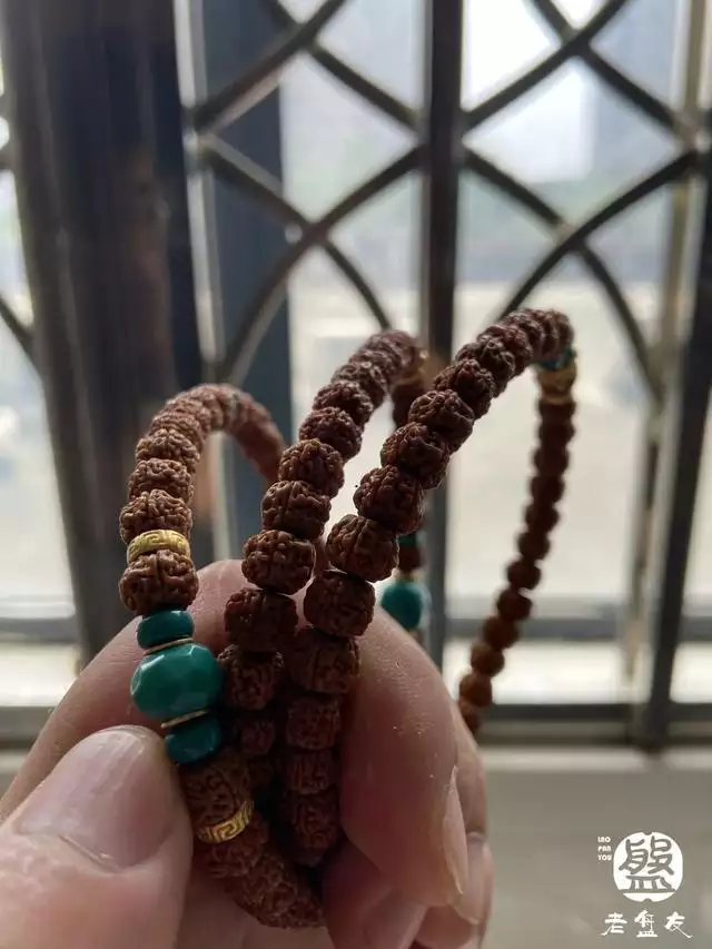 男人脖子上戴什么好，男人佩戴什么招财辟邪