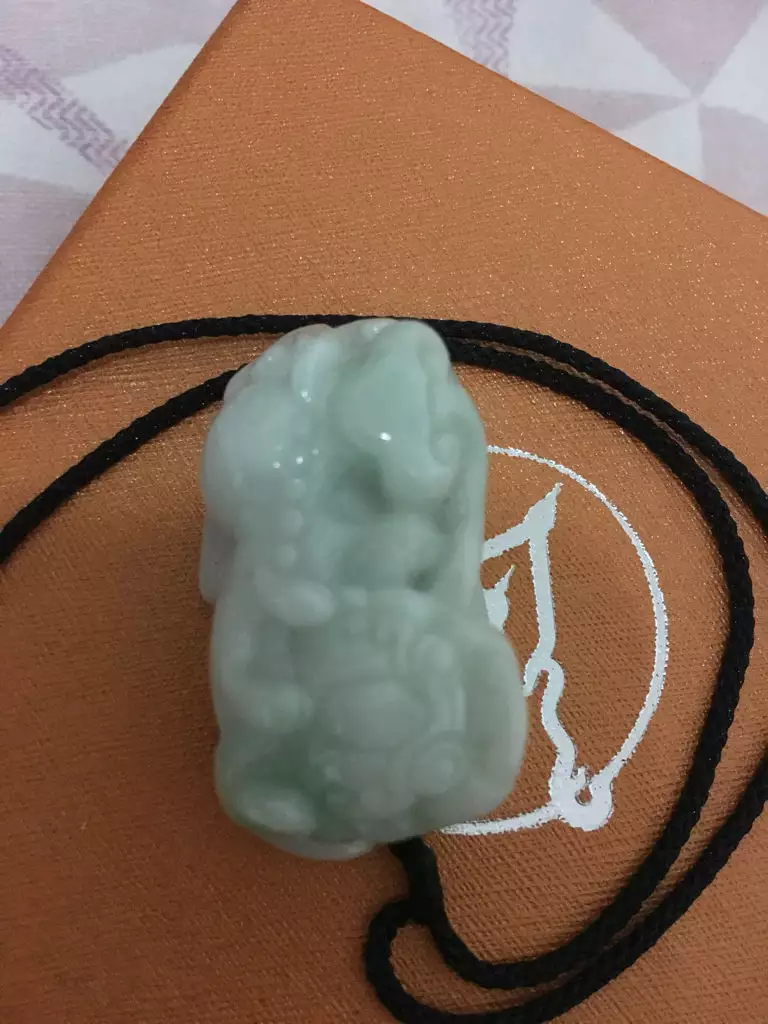 4、买的貔貅回收多少钱:去年六千多买的玉吊坠是个貔貅，现在回收的话大概多少钱？