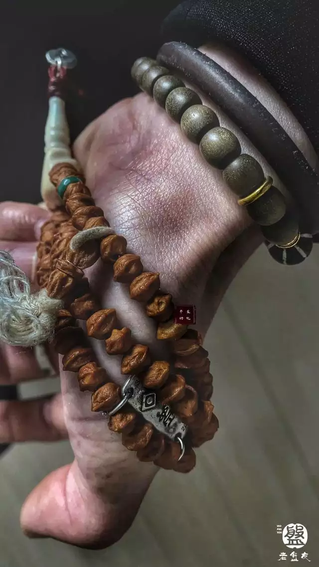 男人脖子上戴什么好，男人佩戴什么招财辟邪