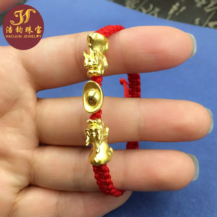 2、女人戴黄金貔貅手链好不好:女人戴金貔貅手链戴哪只手好