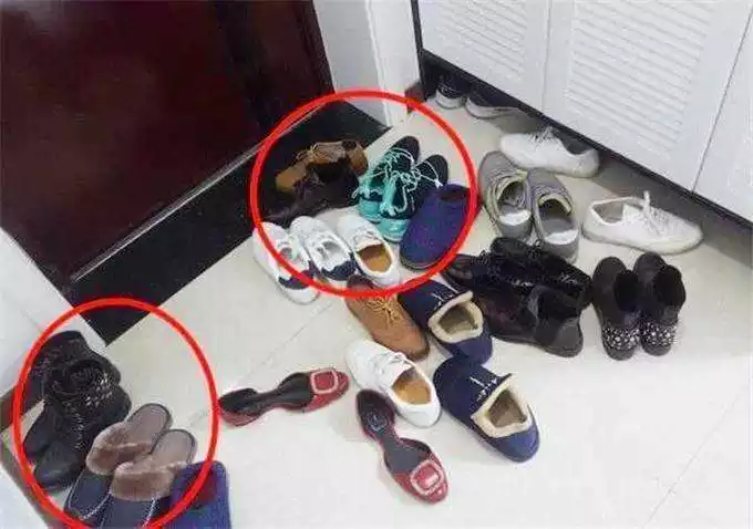 4、將恨的人名字寫在鞋底:把討厭的人的名字踩在腳下她能好嗎