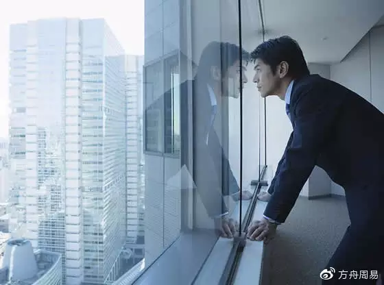 5、怎样和小气多疑的下属相处:怎样对待身边小气的人？
