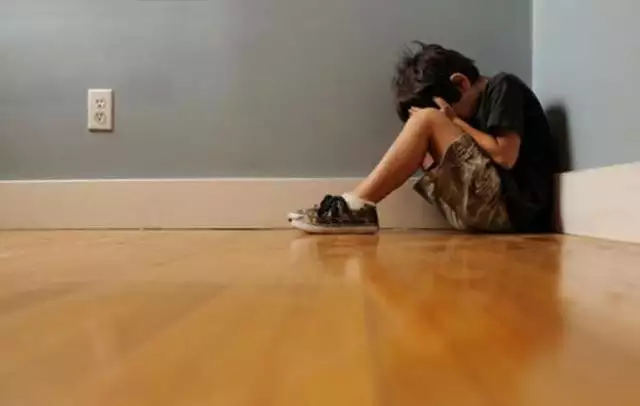 男孩生初一克父母是嗎，5月初一生命運如何