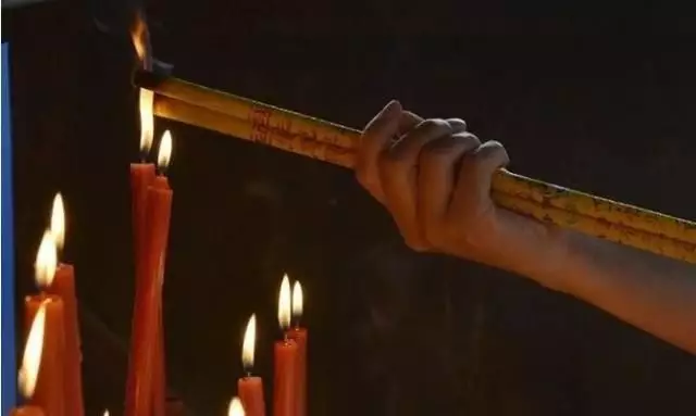 3、家里的财神爷是不是每天都可以给它烧香，有没有什么日子是不能烧香的？