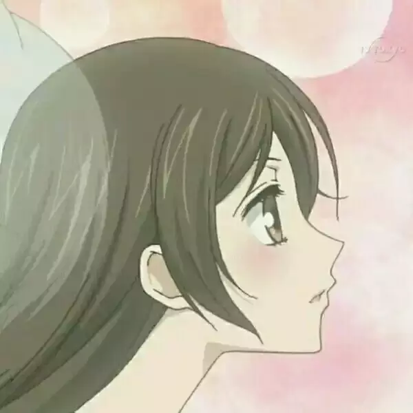 奈奈生和巴卫情侣头像:有没有和这张图情侣的图?大概会是奈奈生把巴卫扑倒?!qwq