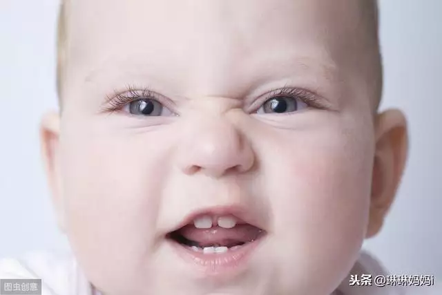 寶寶成長一月哭二月順口溜，嬰兒順口溜三翻四坐