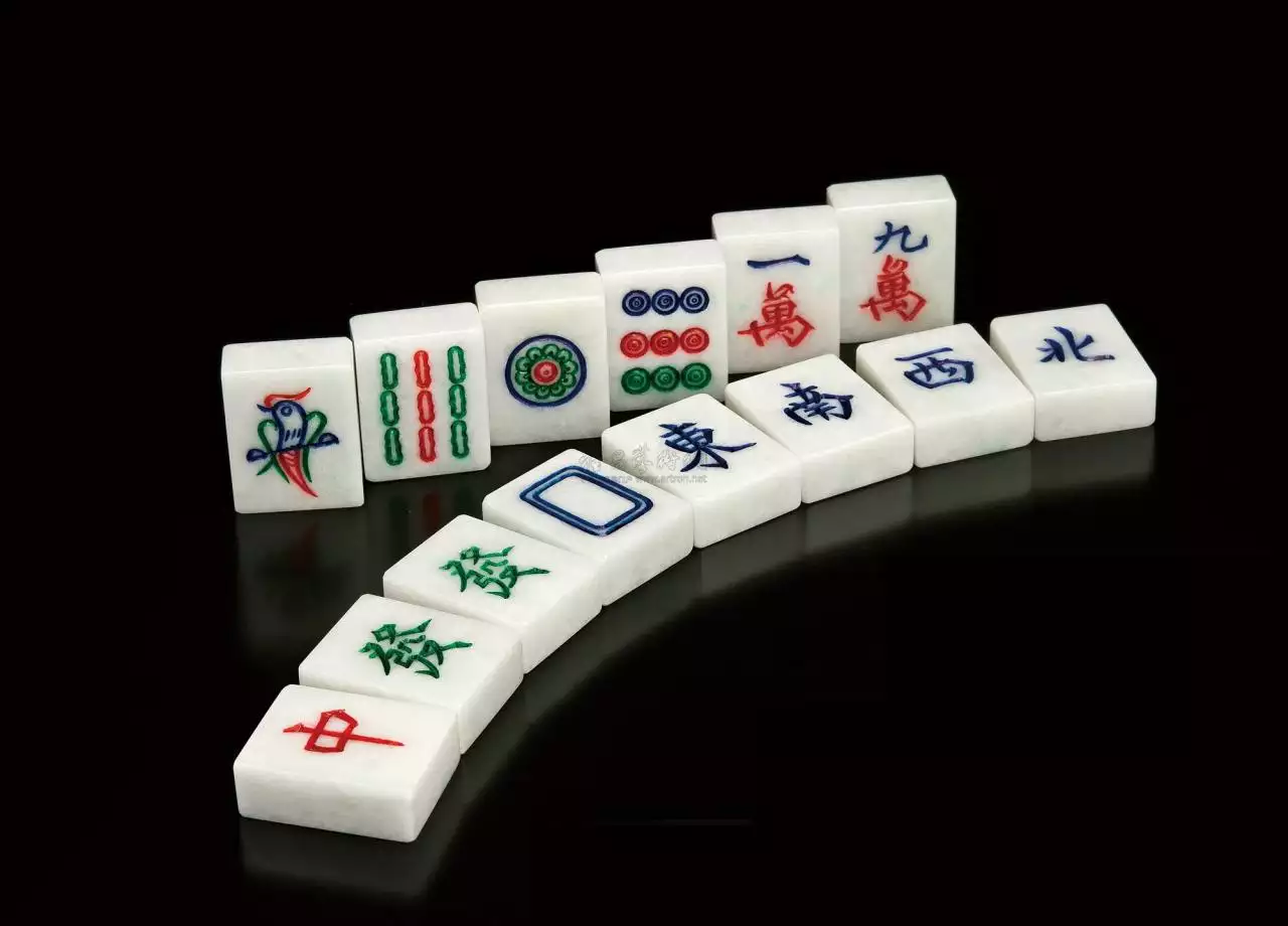 3、一个麻将:我想一个单机版免费玩的长沙麻将