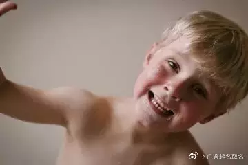 姓李属牛男孩起名字：姓李属牛六月二十一号出生的男孩怎么起名字
