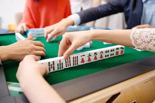 5、吉位查询麻将:每日打麻将财位查询表