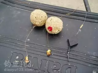 3、成捆的香火中间发黑:香火中间有黑色的什么意思