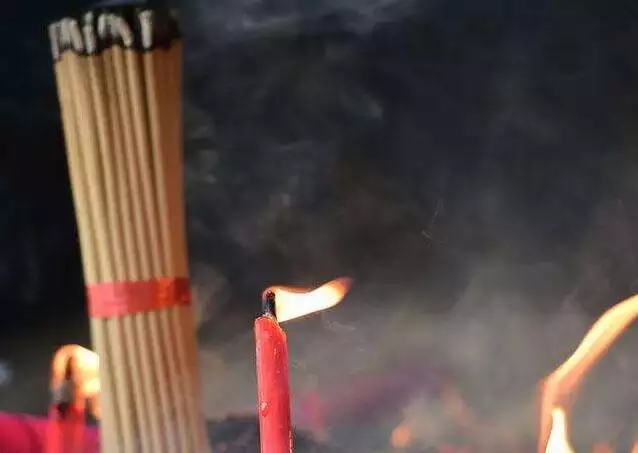 1、出现供香是什么意思:供香什么意思