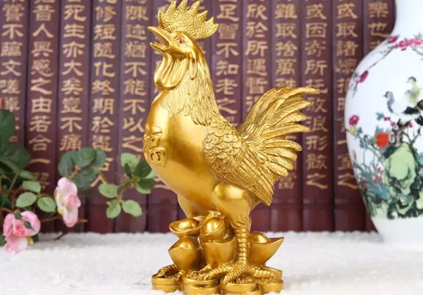 属鸡男孩几点出生最好：年属鸡的是什么命