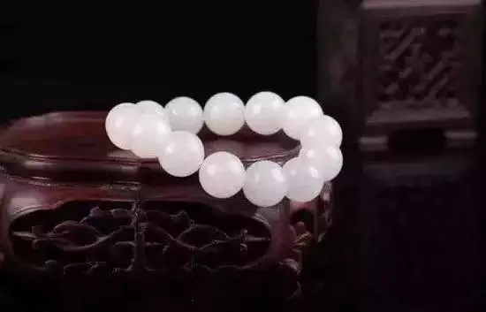 屬金的人戴什麼最旺，金命缺木最適合戴什麼