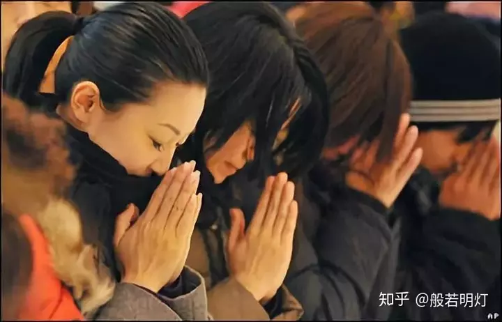 1、女人有缘的症状:女人有缘的症状