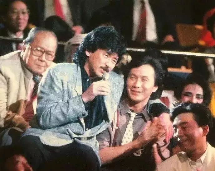 5、谭咏麟财神爷:财神到财神到全集谭咏麟