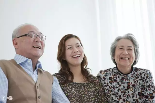 属虎女属相婚配，女属虎的和什么属相最配