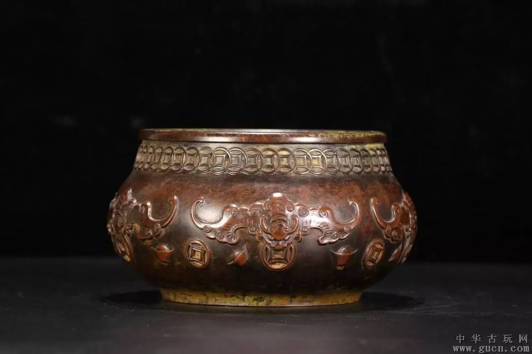 2、香炉里放几个硬币好:香炉里的硬币怎么放