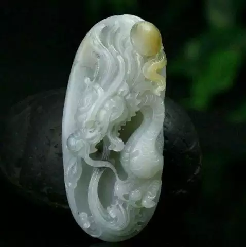 属虎的人应该佩戴什么玉器，属虎戴什么最合适