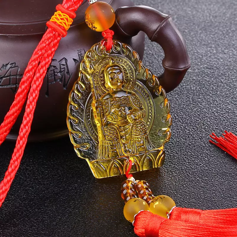 1、86年属虎女佩戴什么好:86年属虎本命年 女 应该佩戴什么?