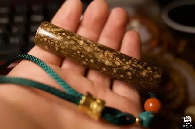 男人脖子上戴什么好，男人佩戴什么招财辟邪