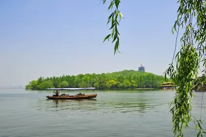 2021五行属什么：2011年阴历4月兔五行缺什么?