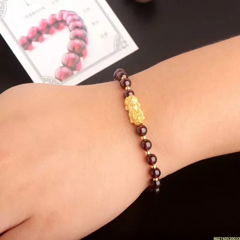 2、貔貅手链怎么戴是正确的:貔貅手链的正确佩戴方式是如何的？知道的朋友介绍一下。