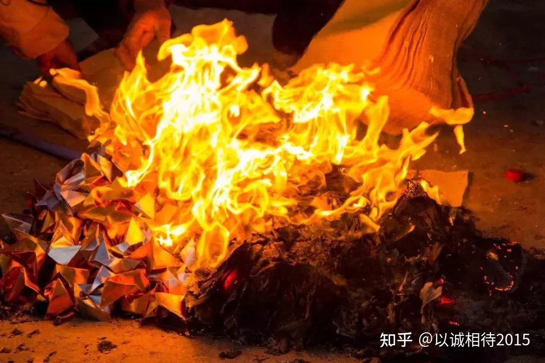 1、香火小天真香预示什么:焚香中的“小天真”是何解