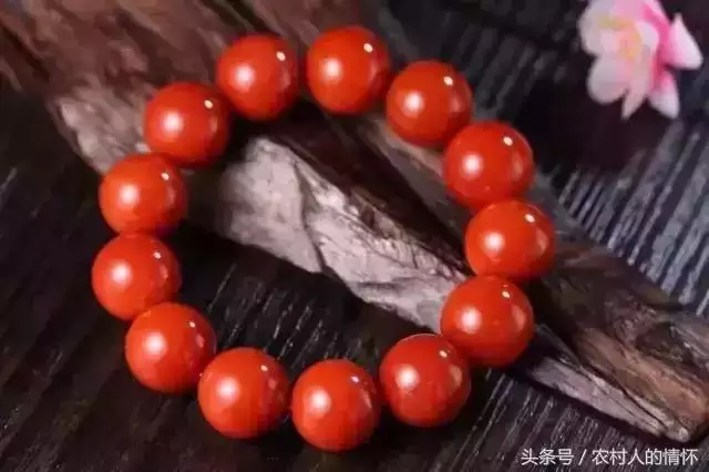 9年的屬羊女適合戴什麼手鏈，79屬羊終身忌諱顏色"