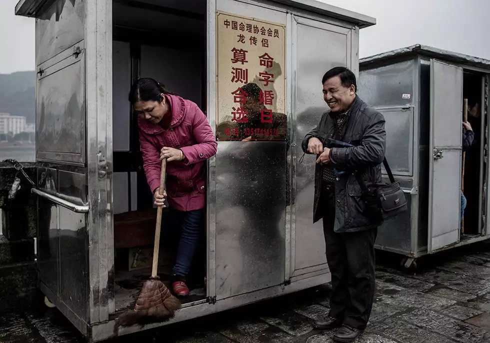 八字算命一条街:那些街头算命算八字的是真的吗?可信吗?