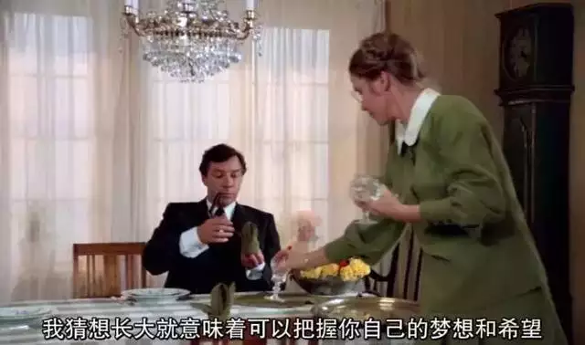 屬蛇男最想睡的女人，屬蛇男喜歡一個人反應
