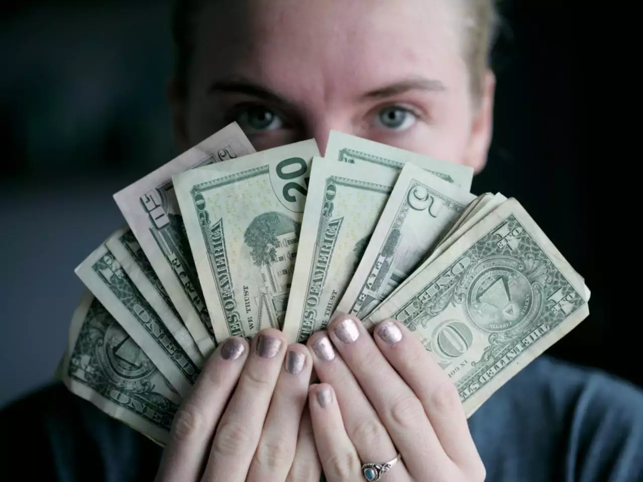 4、双子座适合打麻将吗:双子座打麻将坐哪个位置比较好