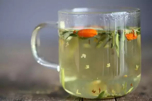 2、烧香出现丹香好不好:我给灶老爷上香烧出的香是丹香是什么意思