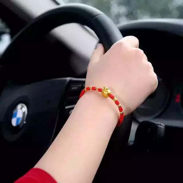 2022虎年本命年戴什么转运