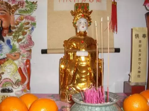 3、吉事香是什么意思:烧的这个香是什么意思