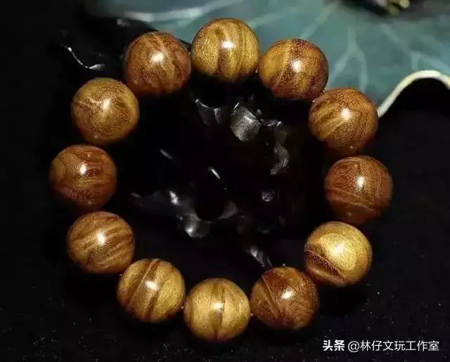 属鼠人一生佩戴什么好，72年属鼠人的吉利数字