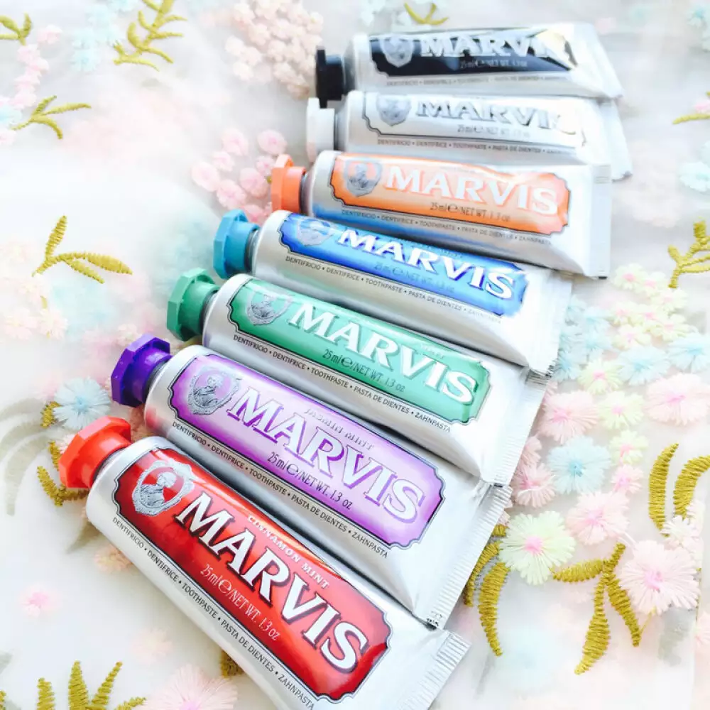 2、七種牙膏被列入黑名單:佳潔士的牙膏一共有幾種，分別是什麼？