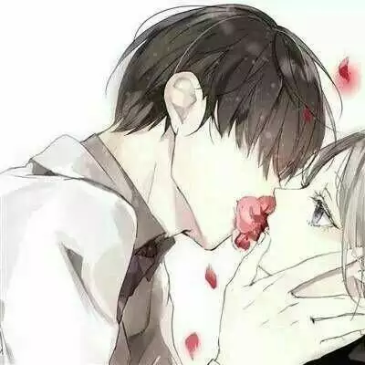 情侶男女頭像一左一右：男女接吻頭像一左一右的情侶接吻頭像