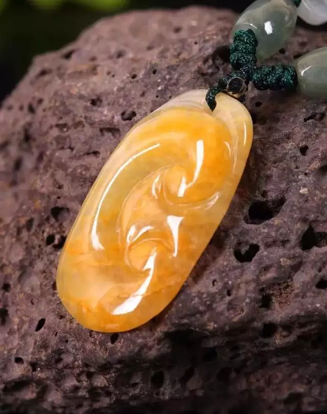 屬金的人戴什麼最旺，金命缺木最適合戴什麼