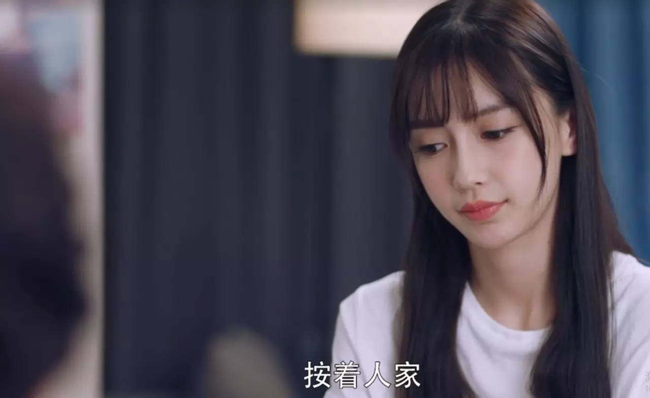 4、男女主是偽兄妹,男主從小喜歡女主,女主不知情。現代文，知道的朋友告訴一下哈！