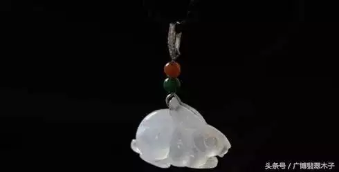 属牛可以戴玉手镯吗，生肖牛适合佩戴什么玉
